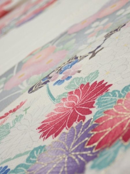 Photo4: 2S02z120  Japanese Kimono Silk  FABRIC Flowers Off-white 86.6x15.7 (4)