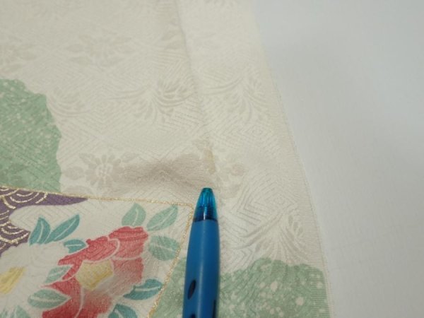 Photo10: 2S02z120  Japanese Kimono Silk  FABRIC Flowers Off-white 86.6x15.7 (10)
