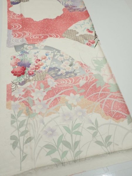 Photo2: 2S03z90  Japanese Kimono Silk  FABRIC Flowers Off-white 68.9x15.7 (2)