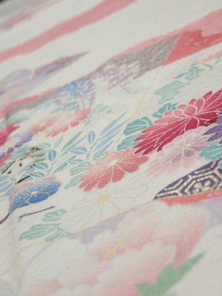 Photo4: 2S04z90  Japanese Kimono Silk  FABRIC Flowers Off-white 68.5x15.7 (4)