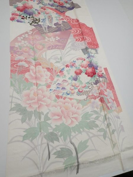 Photo2: 2S05z100  Japanese Kimono Silk  FABRIC Flowers Off-white 70.9x15.7 (2)