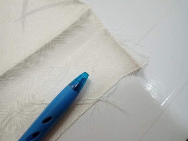 Photo7: 2S08z50  Japanese Kimono Silk  FABRIC Flowers Off-white 65.0x7.9 (7)