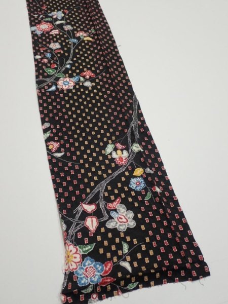 Photo2: 2S07z50  Japanese Kimono Silk  FABRIC Flower Black 56.7x7.5 (2)