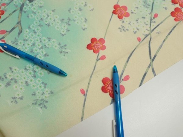 Photo7: 4F03z80  Japanese Kimono Silk  FABRIC Plum branch Light cream 62.2x14.0 (7)