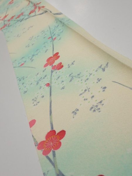 Photo1: 4F08z40  Japanese Kimono Silk  FABRIC Plum branch Light cream 55.9x7.1 (1)