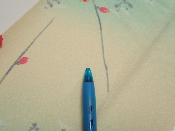 Photo9: 4F09z50  Japanese Kimono Silk  FABRIC Plum branch Light cream 79.5x6.9 (9)