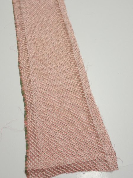 Photo2: 4F09z50  Japanese Kimono Silk SHIBORI FABRIC  Coral pink 73.2x6.9 (2)