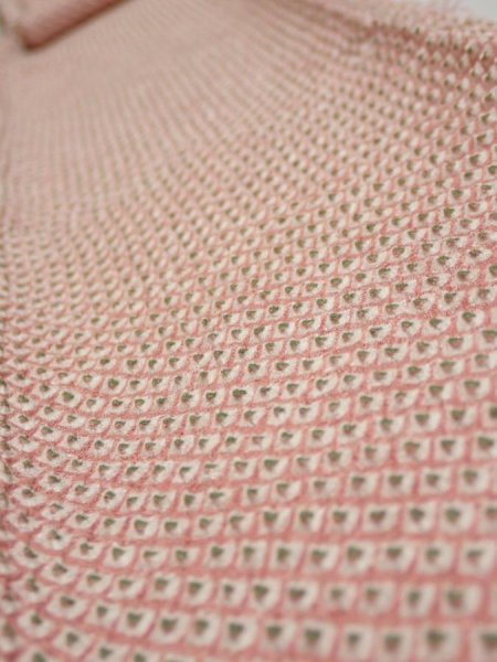 Photo4: 4F09z50  Japanese Kimono Silk SHIBORI FABRIC  Coral pink 73.2x6.9 (4)