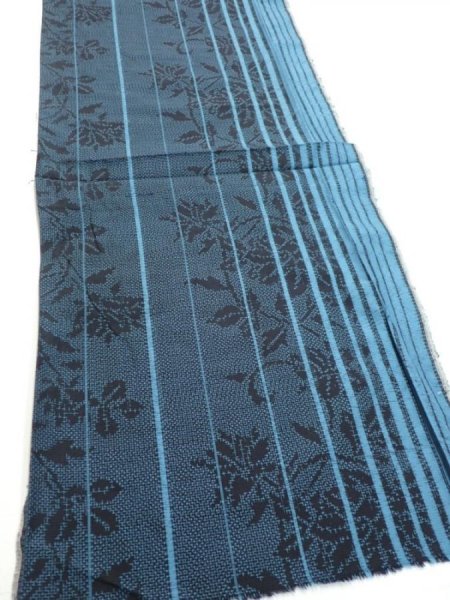 Photo2: 4G04z80  Japanese Kimono Silk TSUMUGI FABRIC Flower Light blue 66.9x14.6 (2)