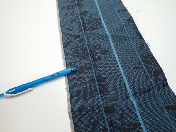 Photo7: 4G09z50  Japanese Kimono Silk TSUMUGI FABRIC Flower Light blue 85.0x7.3 (7)