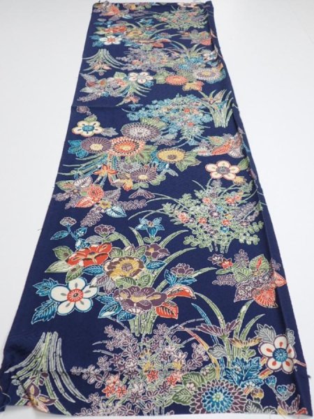 Photo5: 4D01z60  Japanese Kimono Silk  FABRIC Flowers Dark navy 44.9x14.8 (5)