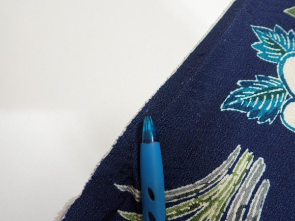 Photo6: 4D01z60  Japanese Kimono Silk  FABRIC Flowers Dark navy 44.9x14.8 (6)