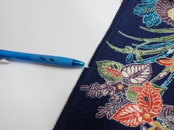 Photo7: 4D01z60  Japanese Kimono Silk  FABRIC Flowers Dark navy 44.9x14.8 (7)