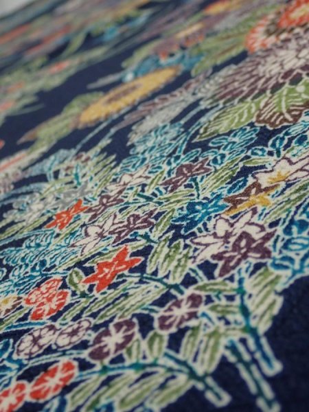 Photo4: 4D02z60  Japanese Kimono Silk  FABRIC Flowers Dark navy 44.9x14.8 (4)