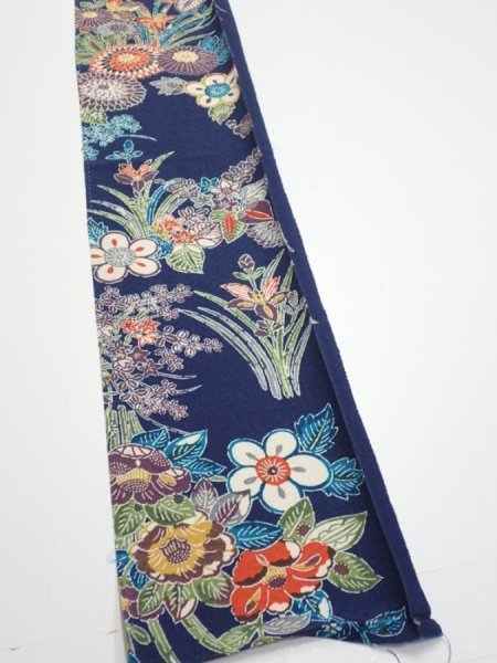 Photo2: 4D08z40  Japanese Kimono Silk  FABRIC Flowers Dark navy 61.4x7.5 (2)