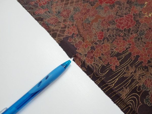 Photo6: 4K02z60  Japanese Kimono Silk  FABRIC Flowers Dark brown 37.8x14.6 (6)