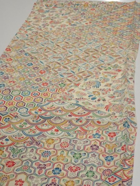 Photo3: 4K02z70  Japanese Kimono Silk  FABRIC Flowers Lime white 44.1x14.0 (3)