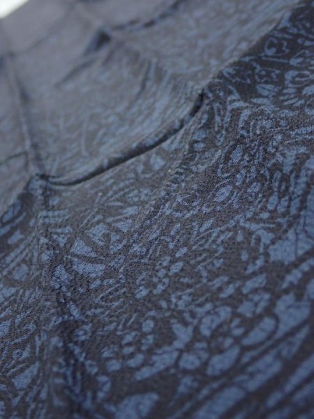 Photo5: 4K10z30  Japanese Kimono Silk  FABRIC Flowers Indigo 36.6x7.3 (5)