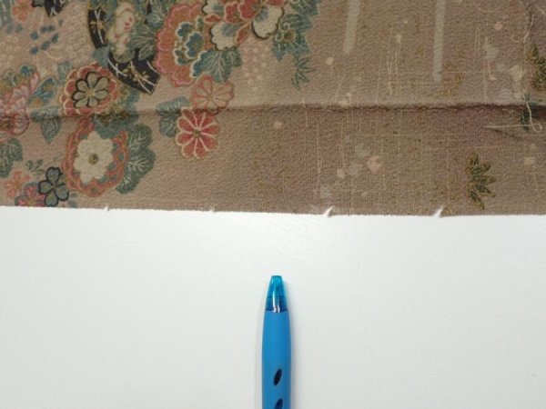 Photo6: 4H04z110  Japanese Kimono Crepe Silk  FABRIC Flowers Brown-Gray 68.5x14.2 (6)