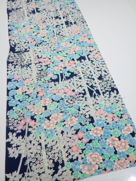 Photo2: 4H04z90  Japanese Kimono Silk  FABRIC Flowers Dark navy 63.8x14.6 (2)