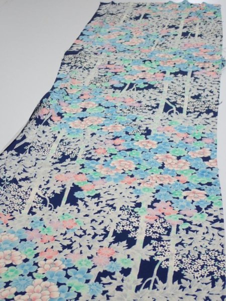 Photo3: 4H04z90  Japanese Kimono Silk  FABRIC Flowers Dark navy 63.8x14.6 (3)