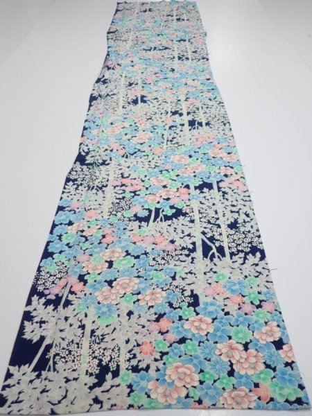 Photo5: 4H04z90  Japanese Kimono Silk  FABRIC Flowers Dark navy 63.8x14.6 (5)