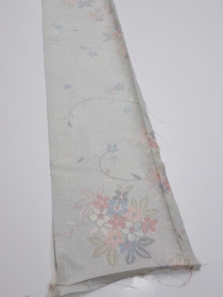 Photo2: 2N07z30  Japanese Kimono Silk TSUMUGI FABRIC Flowers Light gray 57.5x7.5 (2)