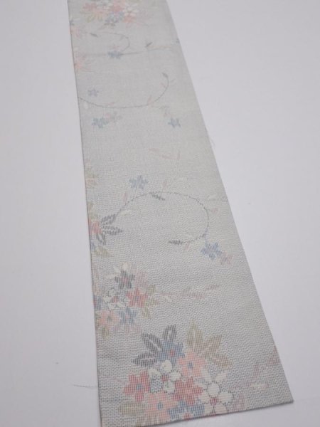 Photo2: 2N08z30  Japanese Kimono Silk TSUMUGI FABRIC Flowers Light gray 57.9x7.3 (2)
