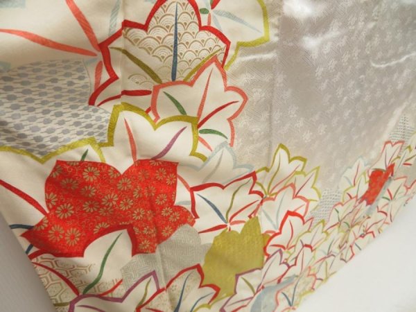 Photo3: 5316T12z1020 Vintage Japanese Kimono Silk FURISODE Maple Light gray (3)