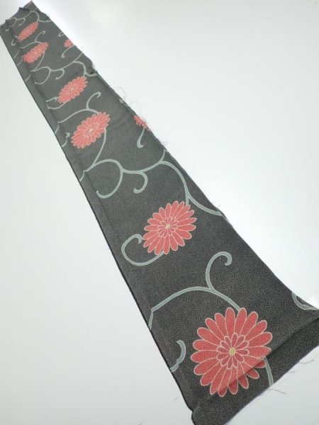 Photo5: 4L07z40  Japanese Kimono Silk  FABRIC Chrysanthemum Black 59.1x7.3 (5)