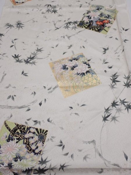 Photo1: 3R02z50  Japanese Kimono Silk  FABRIC Flowers Off-white 39.4x14.6 (1)