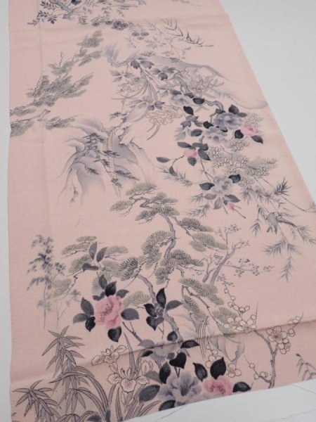 Photo2: 3R01z60  Japanese Kimono Crepe Silk  FABRIC Flowers Light pink 44.1x15.2 (2)