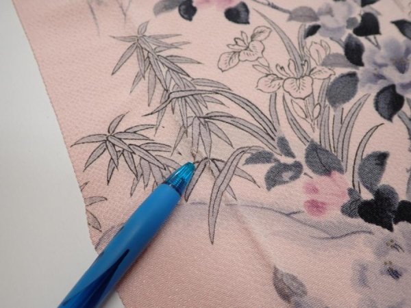 Photo7: 3R01z60  Japanese Kimono Crepe Silk  FABRIC Flowers Light pink 44.1x15.2 (7)
