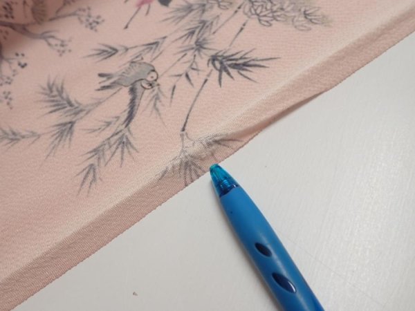 Photo8: 3R02z70  Japanese Kimono Crepe Silk  FABRIC Flowers Light pink 44.1x15.0 (8)