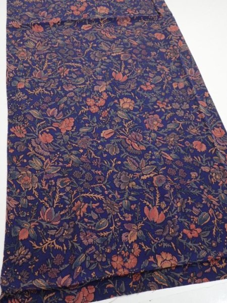 Photo2: 3R01z60  Japanese Kimono Crepe Silk  FABRIC Flowers Navy 39.4x14.6 (2)