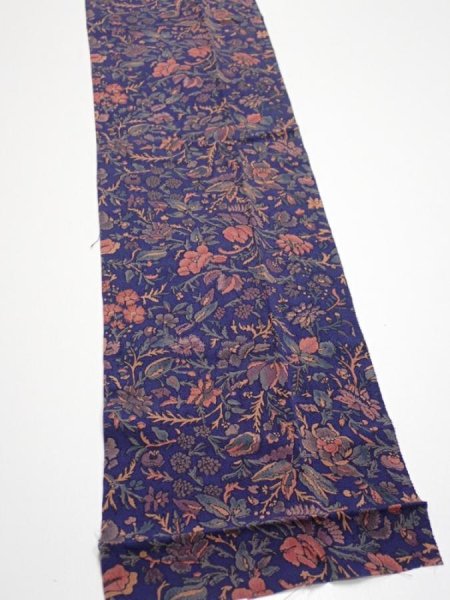 Photo2: 3R09z60  Japanese Kimono Crepe Silk  FABRIC Flowers Navy 79.5x7.1 (2)