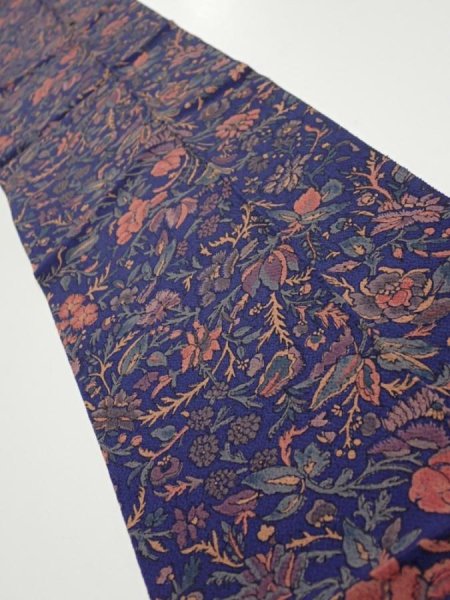 Photo2: 3R10z30  Japanese Kimono Crepe Silk  FABRIC Flowers Navy 34.3x7.1 (2)