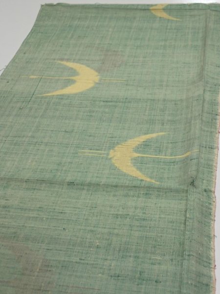 Photo3: 3R01z50  Japanese Kimono Silk TSUMUGI FABRIC Flying crane Light green 41.7x14.6 (3)