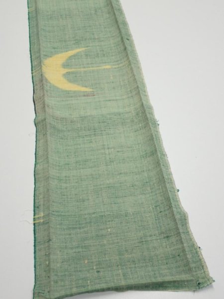 Photo2: 3R07z40  Japanese Kimono Silk TSUMUGI FABRIC Flying crane Light green 53.1x7.5 (2)