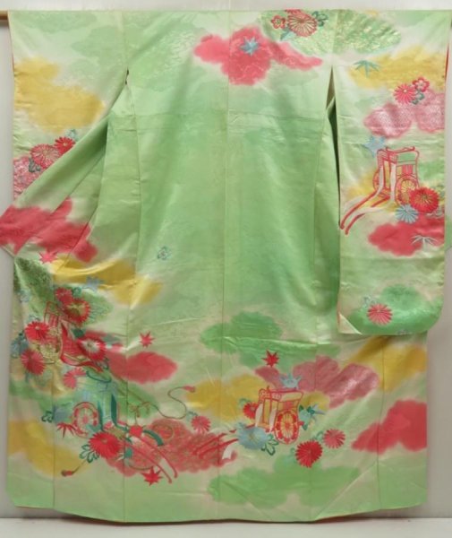 Photo1: 5404T11z1030 Vintage Japanese Kimono Silk FURISODE Royal cart Light green (1)