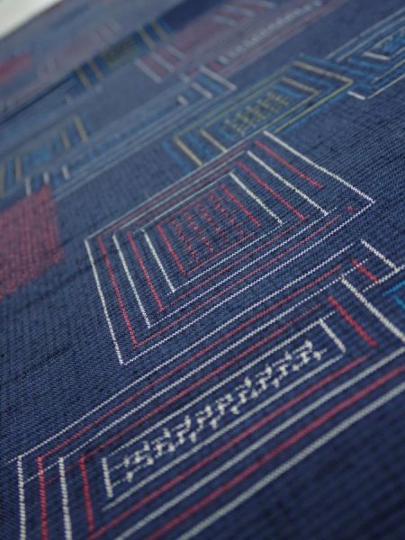 Photo4: 1H02z50  Japanese Kimono Silk TSUMUGI FABRIC  Dark navy 39.4x14.6 (4)