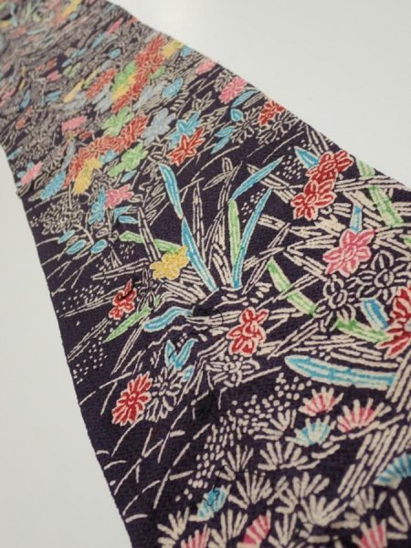 Photo2: 1H08z40  Japanese Kimono Crepe Silk  FABRIC Flowers Dark grape 39.8x7.1 (2)