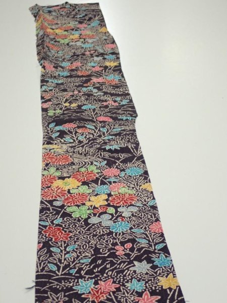 Photo3: 1H09z50  Japanese Kimono Crepe Silk  FABRIC Flowers Dark grape 59.1x7.1 (3)