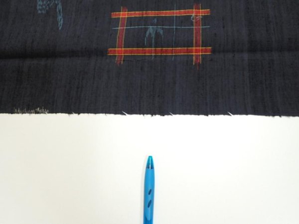 Photo7: 1H04z80  Japanese Kimono Silk TSUMUGI FABRIC Swallow  Navy-Black 64.6x14.2 (7)