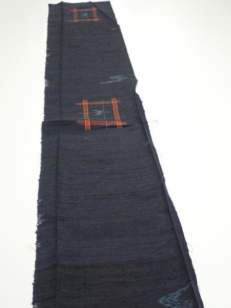 Photo3: 1H07z40  Japanese Kimono Silk TSUMUGI FABRIC Swallow  Navy-Black 57.5x7.5 (3)