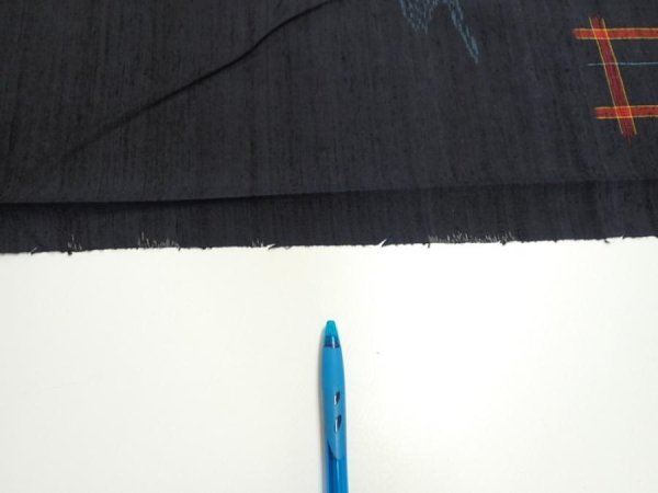 Photo5: 1H08z40  Japanese Kimono Silk TSUMUGI FABRIC Swallow  Navy-Black 57.5x7.5 (5)