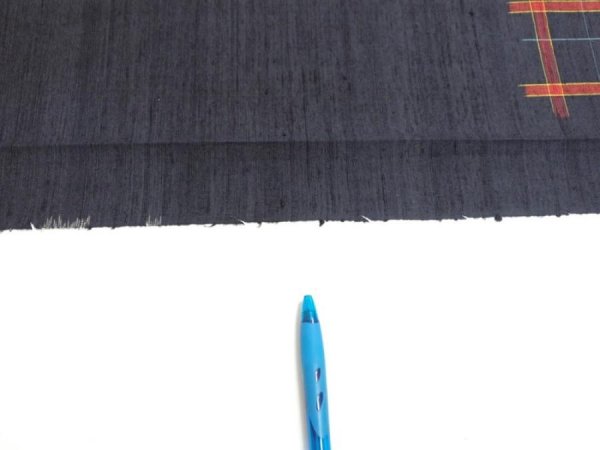 Photo5: 1H09z50  Japanese Kimono Silk TSUMUGI FABRIC Swallow  Navy-Black 80.7x6.7 (5)