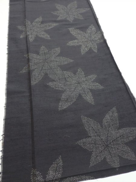 Photo2: 3L06z80  Japanese Kimono Silk TSUMUGI FABRIC Maple Black-Gray 59.8x14.4 (2)