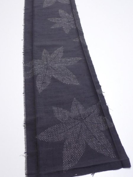 Photo2: 3L08z40  Japanese Kimono Silk TSUMUGI FABRIC Maple Black-Gray 55.9x7.5 (2)