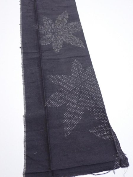 Photo2: 3L09z20  Japanese Kimono Silk TSUMUGI FABRIC Maple Black-Gray 33.9x6.9 (2)